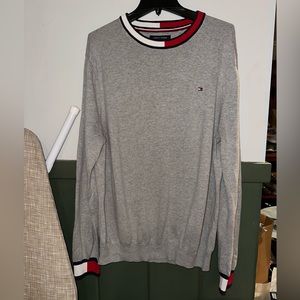 Men’s Tommy Hilfiger sweatshirt size XL